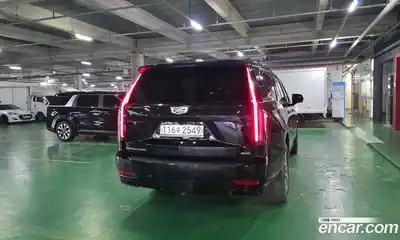 Cadillac Escalade 2023 6.2 гидро в Москве № 256388, миниатюра 4
