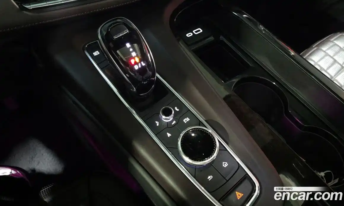 Cadillac Escalade 2023 6.2 гидро в Москве № 256388, фото 9