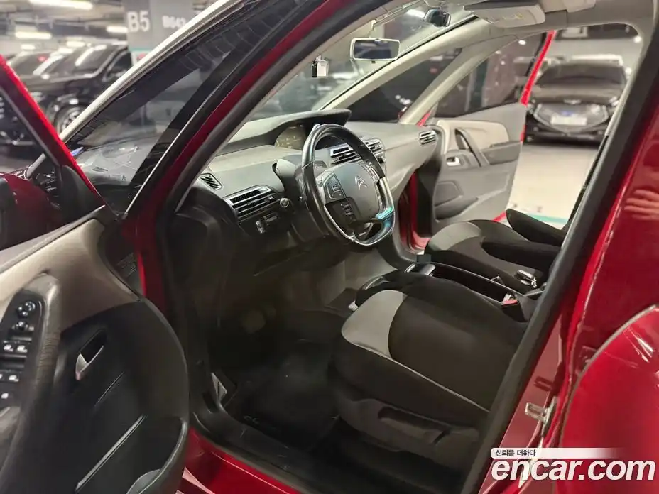 Citroen C4 Picasso 2015 1.6 гидро в Москве № 256841, фото 8