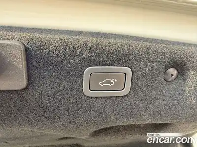 Jaguar XF 2018 2.0 гидро в Москве № 268130, миниатюра 9