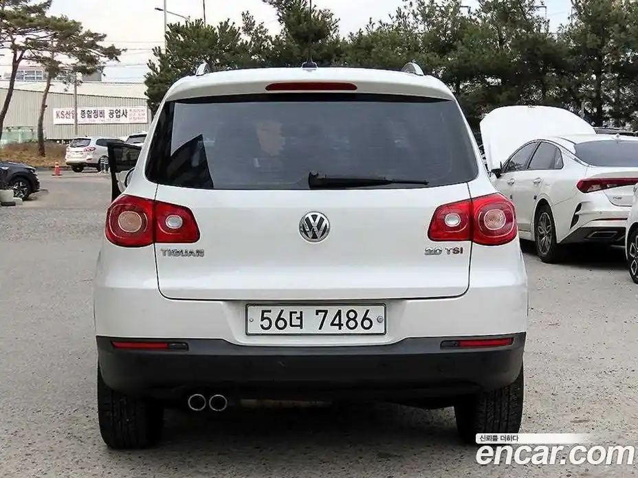 Volkswagen Tiguan 2008 2.0 гидро в Москве № 272623, фото 4