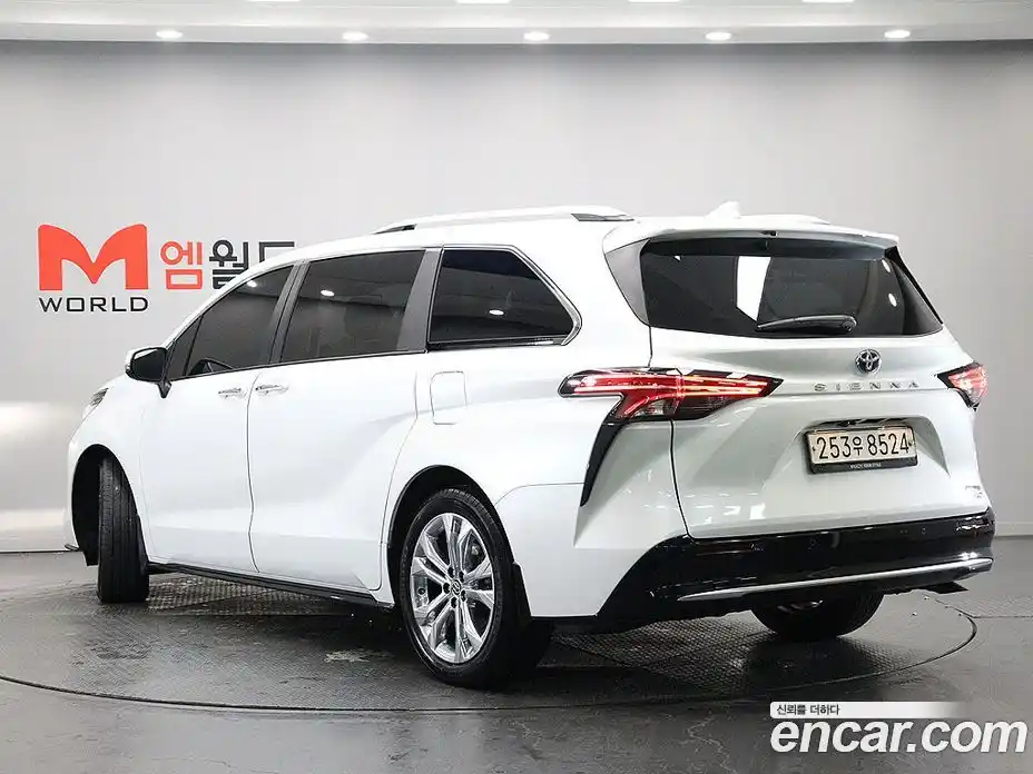 Toyota Sienna 2022 2.5 гидро в Москве № 279752, фото 4