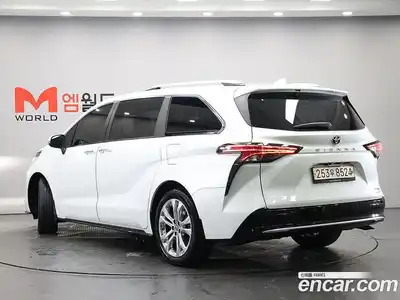 Toyota Sienna 2022 2.5 гидро в Москве № 279752, миниатюра 4