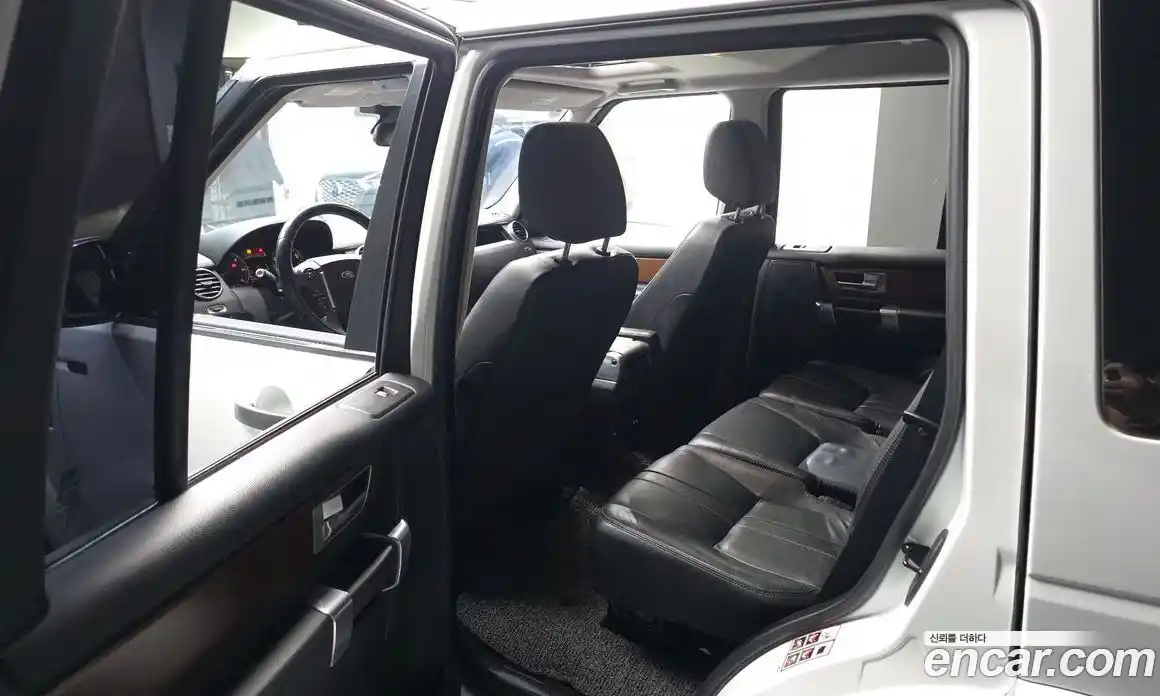 Land Rover Discovery 2015 3.0 гидро в Москве № 298900, фото 12