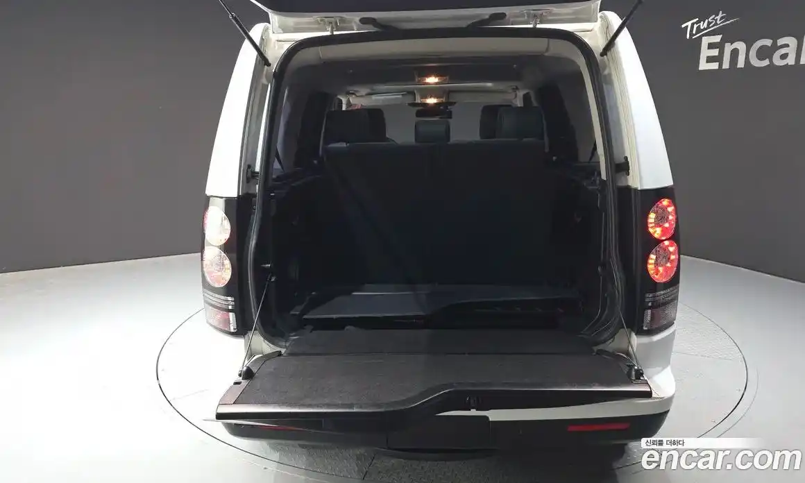 Land Rover Discovery 2015 3.0 гидро в Москве № 298900, фото 20