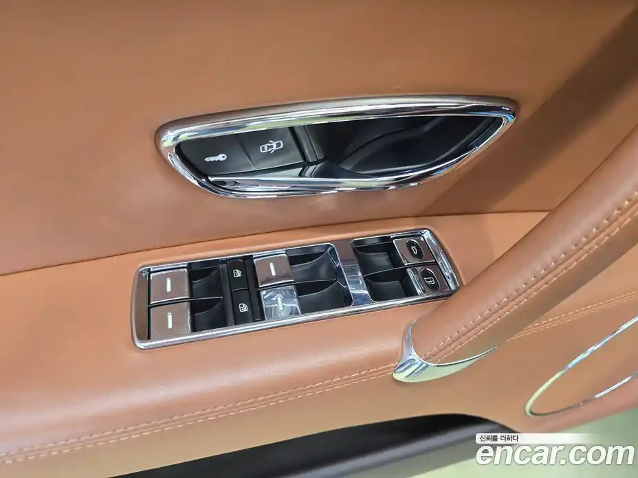 Bentley Flying Spur 2018 4.0 гидро в Москве № 387177, фото 15