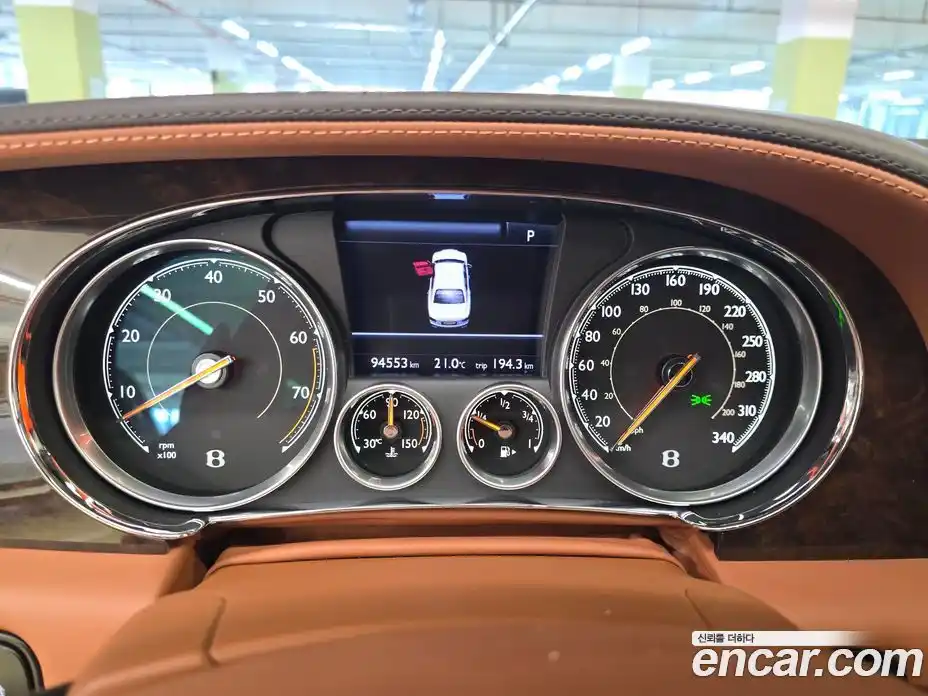 Bentley Flying Spur 2018 4.0 гидро в Москве № 387177, фото 7
