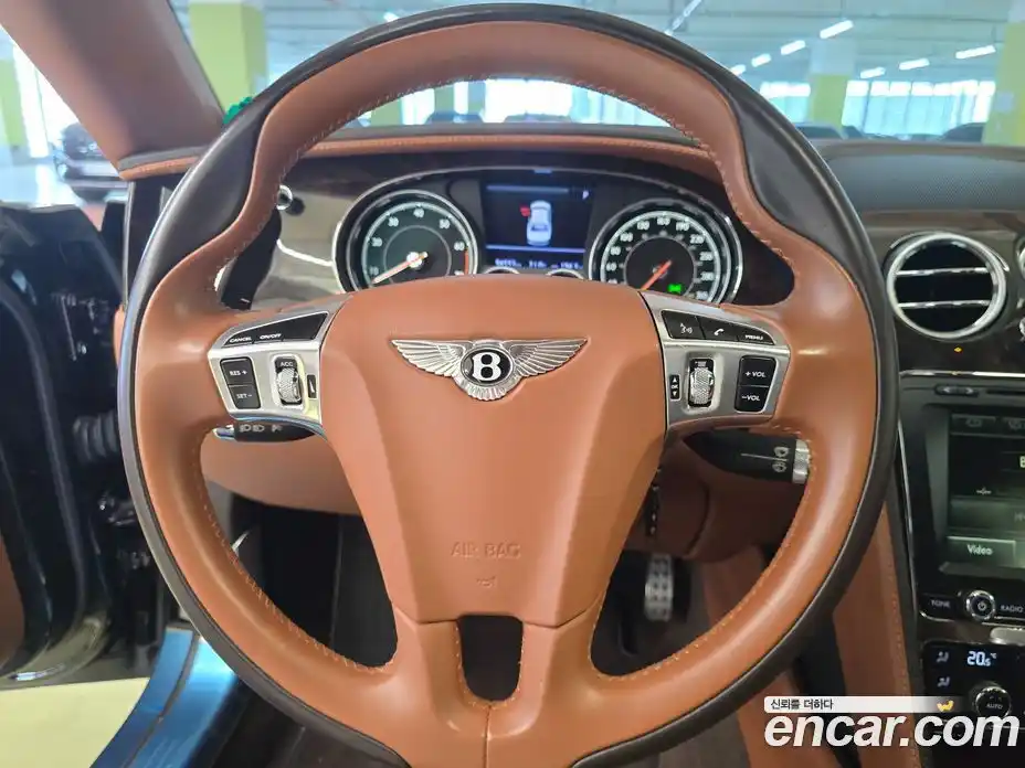 Bentley Flying Spur 2018 4.0 гидро в Москве № 387177, фото 10