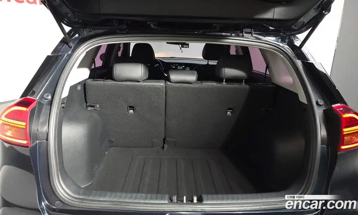 Kia Niro 2020 1.6 гидро в Москве № 48394, фото 20