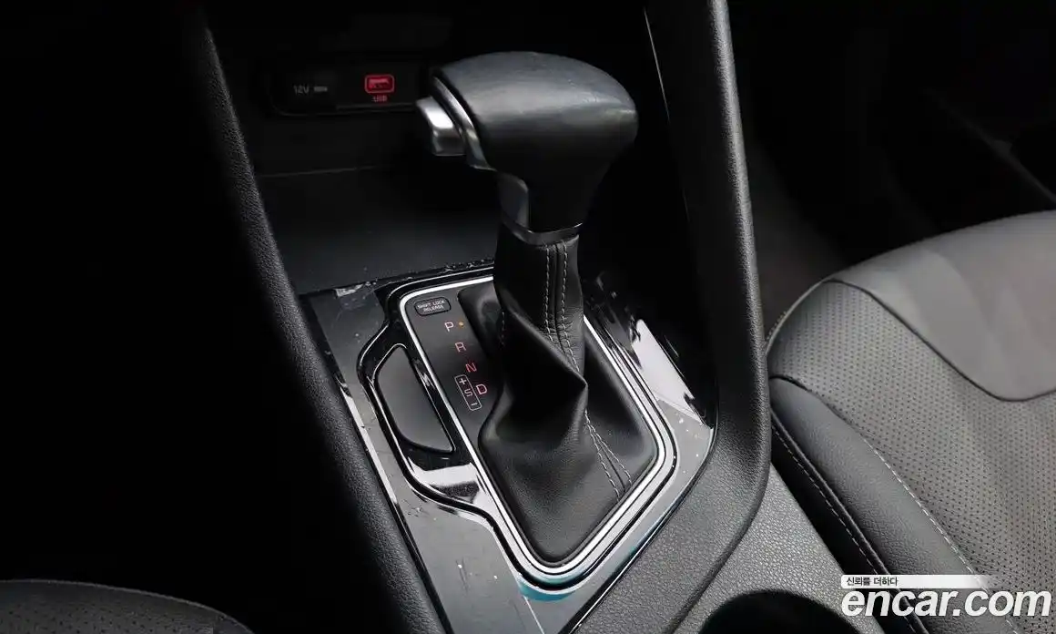 Kia Niro 2020 1.6 гидро в Москве № 48394, фото 9