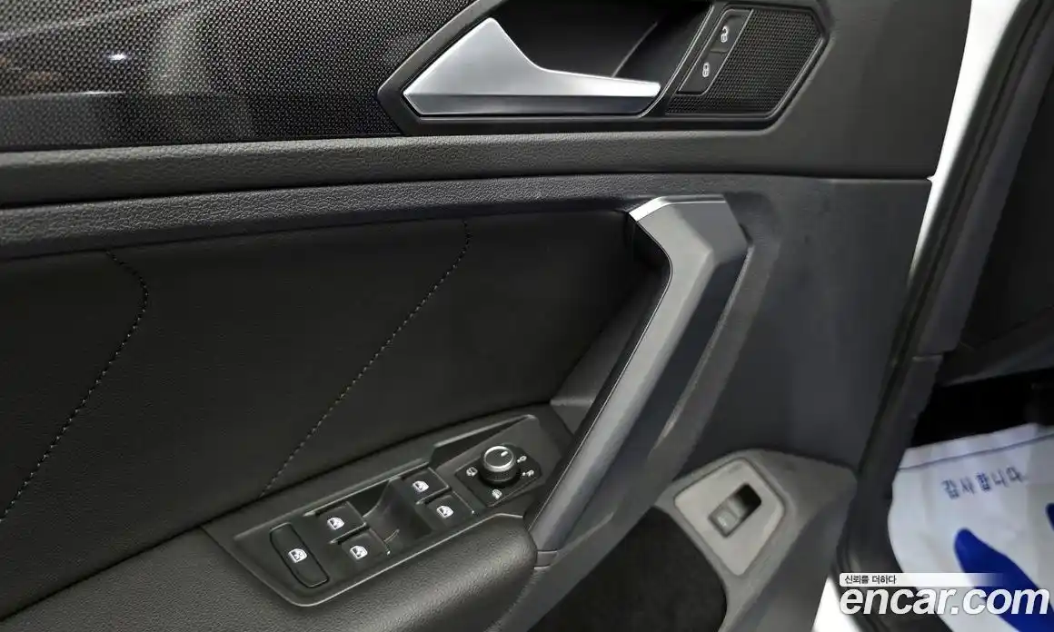 Volkswagen Tiguan 2023 2.0 гидро в Москве № 595642, фото 12