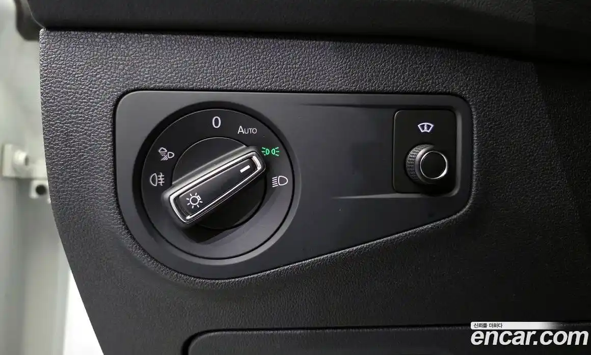 Volkswagen Tiguan 2023 2.0 гидро в Москве № 595642, фото 13