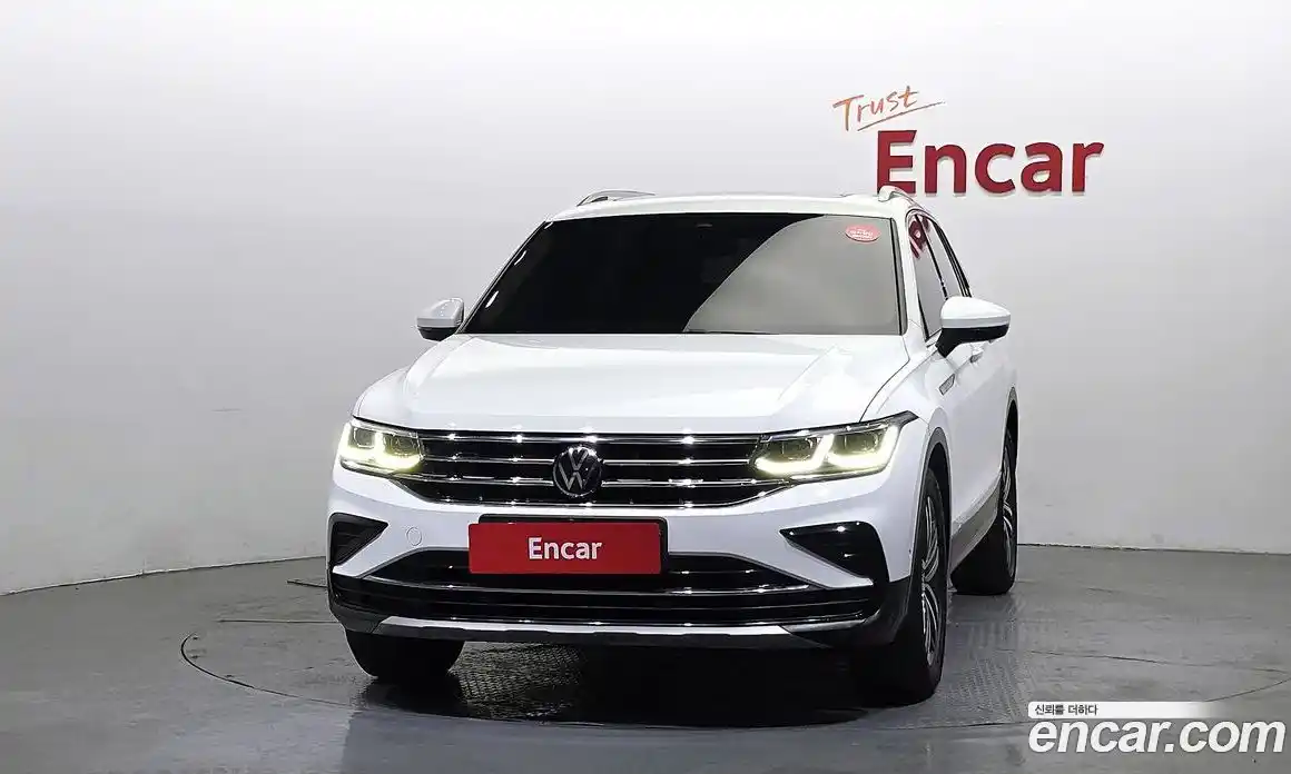 Volkswagen Tiguan 2023 2.0 гидро в Москве № 595642, фото 3