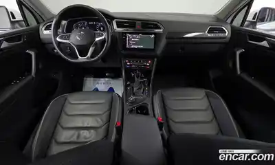 Volkswagen Tiguan 2023 2.0 гидро в Москве № 595642, миниатюра 7