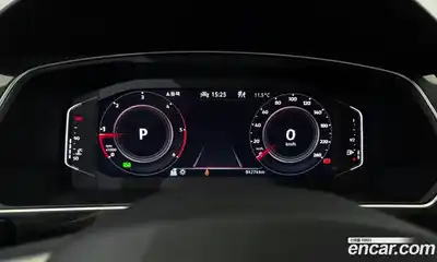 Volkswagen Tiguan 2023 2.0 гидро в Москве № 595642, миниатюра 8
