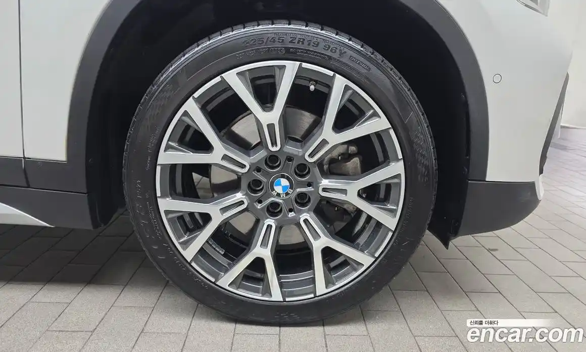 BMW X1 2022 2.0 гидро в Москве № 621593, фото 5