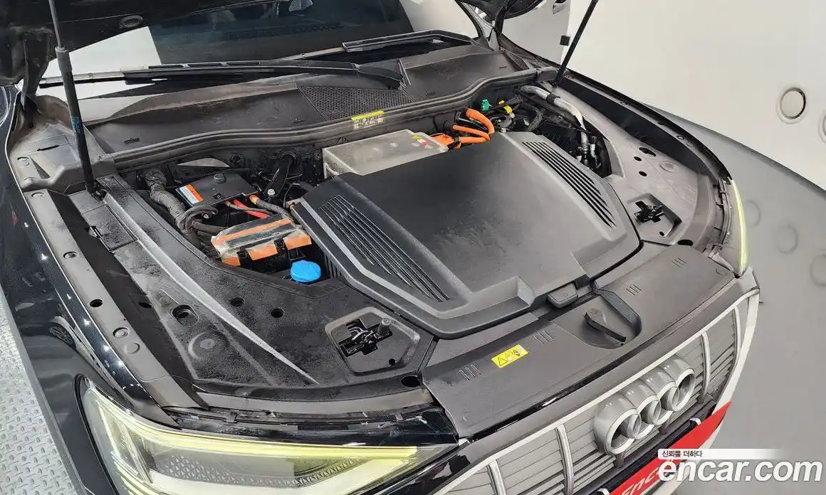 Audi e-tron 2020 0.2 гидро в Москве, фото 6