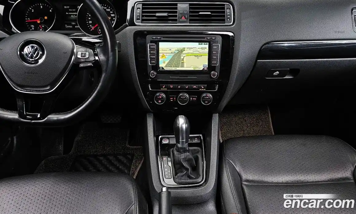 Volkswagen Jetta 2015 2.0 гидро в Москве № 750108, фото 14