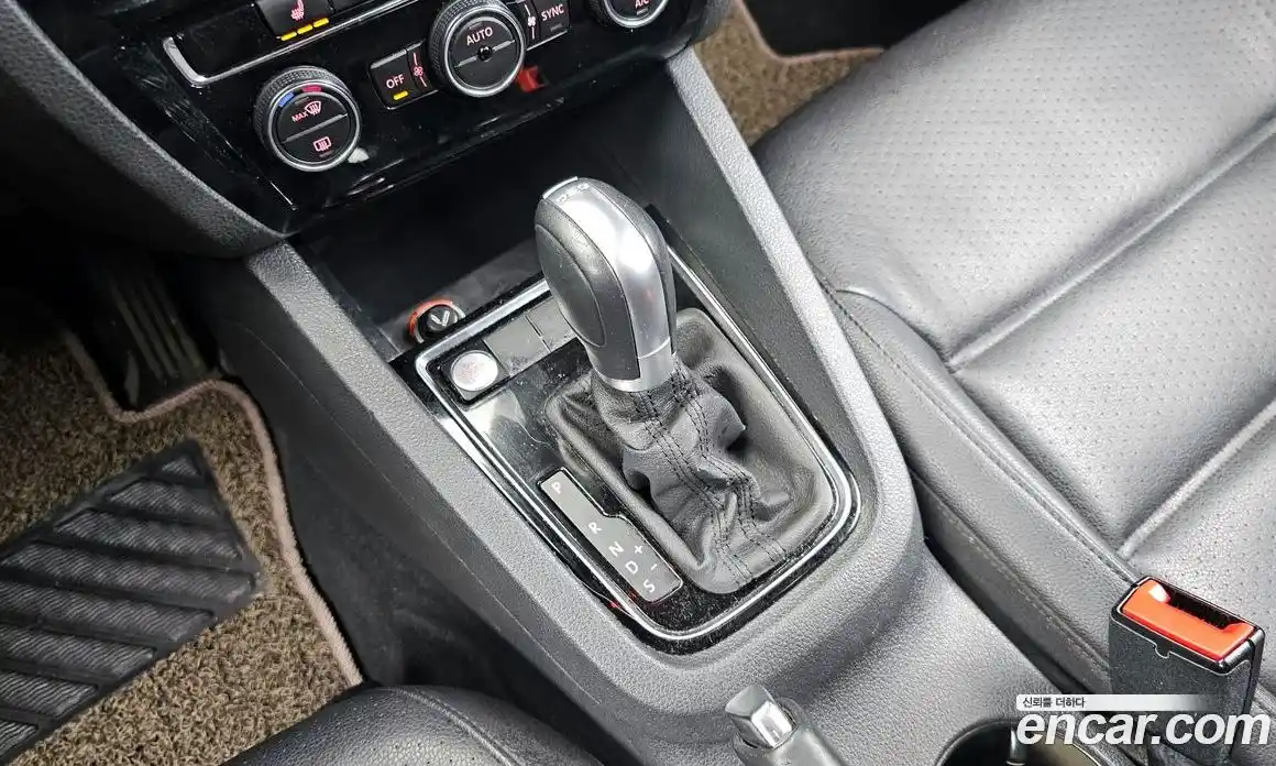 Volkswagen Jetta 2015 2.0 гидро в Москве № 750108, фото 9