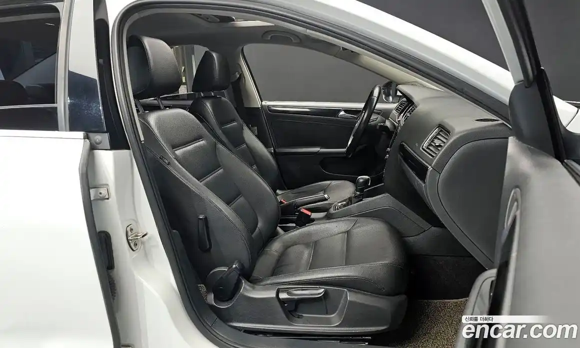 Volkswagen Jetta 2015 2.0 гидро в Москве № 750108, фото 10