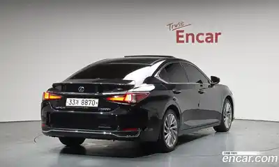 Lexus ES, 2019