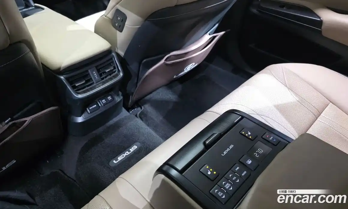 Lexus ES 2019 2.5 гидро в Москве № 766922, фото 18