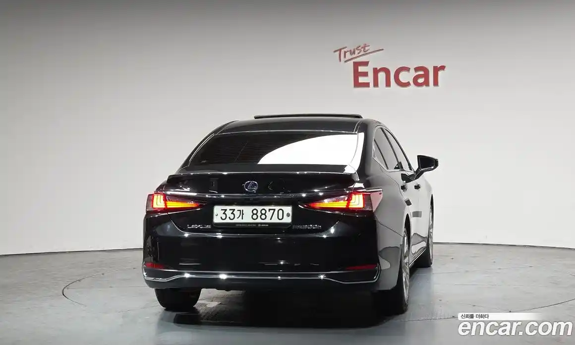 Lexus ES 2019 2.5 гидро в Москве № 766922, фото 3