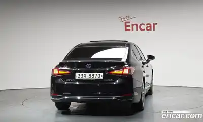 Lexus ES 2019 2.5 гидро в Москве № 766922, миниатюра 3