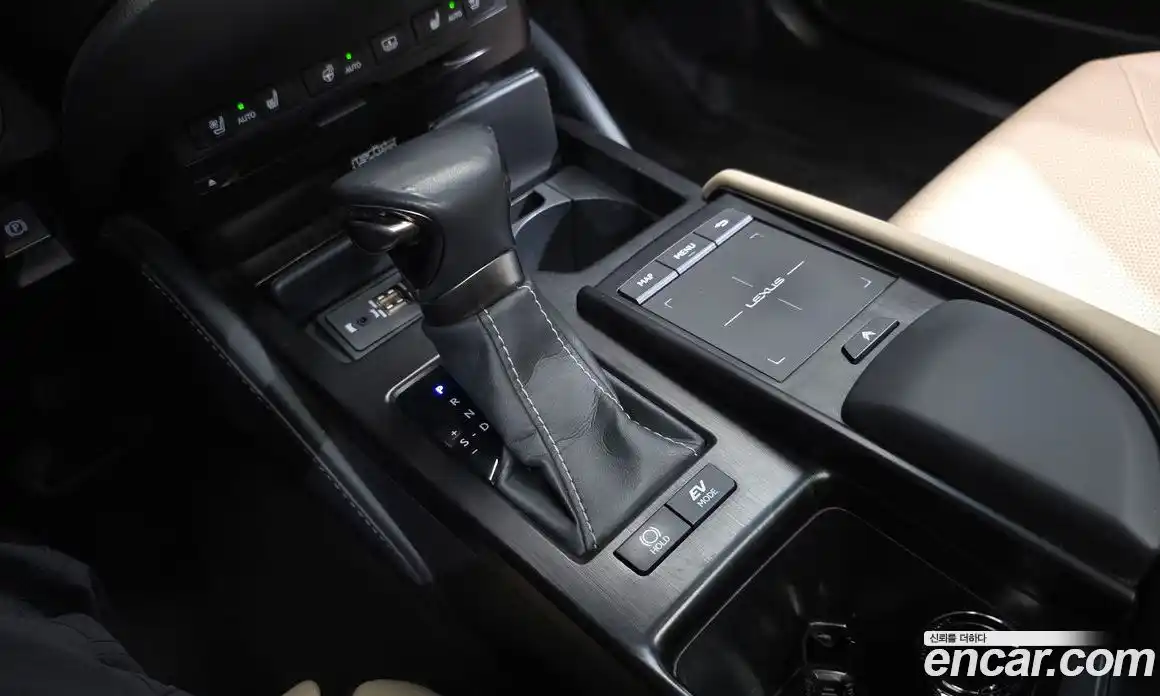 Lexus ES 2019 2.5 гидро в Москве № 766922, фото 8