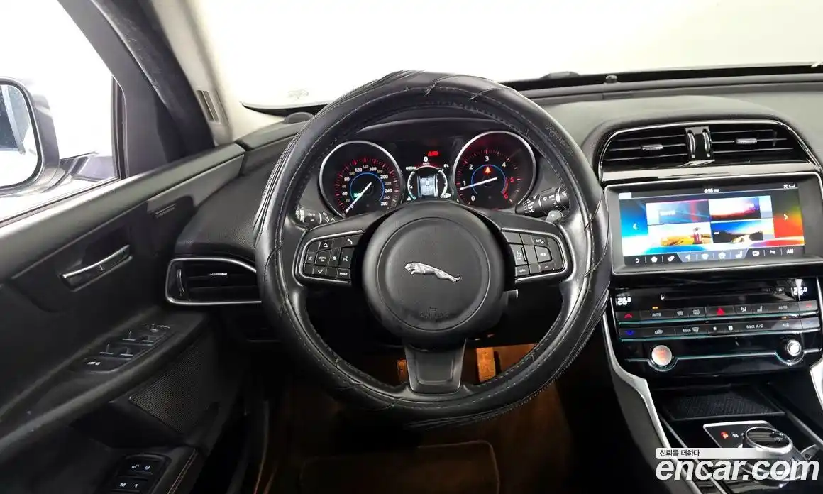 Jaguar XE 2016 2.0 гидро в Москве № 803410, фото 13