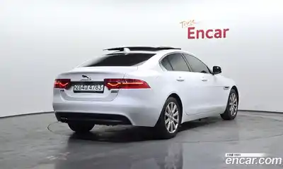 Jaguar XE 2016 2.0 гидро в Москве № 803410, миниатюра 2