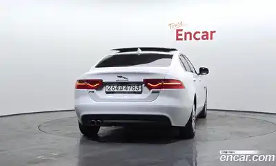 Jaguar XE 2016 2.0 гидро в Москве № 803410, миниатюра 4