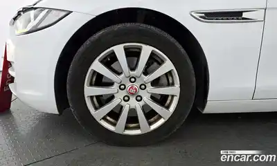 Jaguar XE 2016 2.0 гидро в Москве № 803410, миниатюра 5