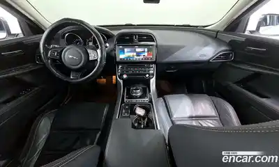 Jaguar XE 2016 2.0 гидро в Москве № 803410, миниатюра 7