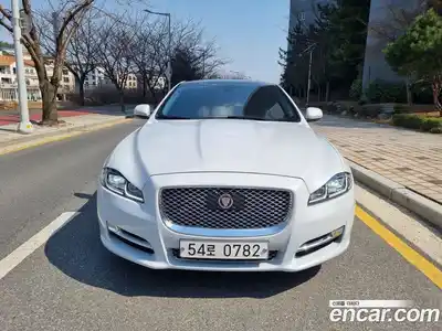 Jaguar XJ 2016 3.0 гидро в Москве № 803441, миниатюра 2