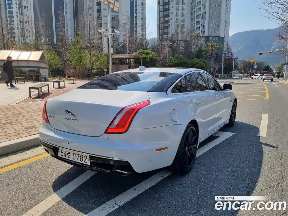 Jaguar XJ 2016 3.0 гидро в Москве № 803441, фото 6