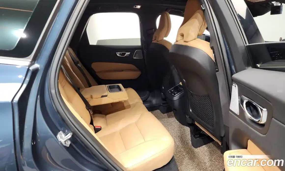 Volvo XC60 2021 2.0 гидро в Москве № 824000, фото 12