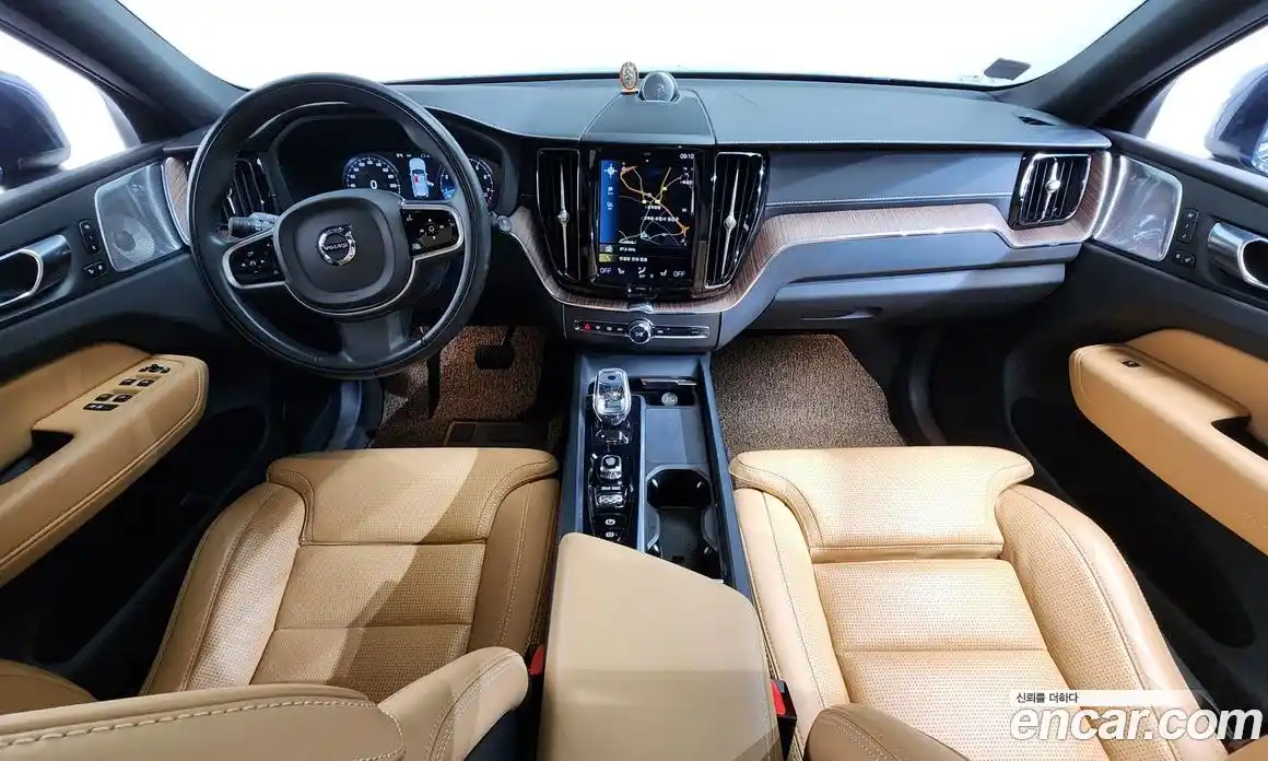Volvo XC60 2021 2.0 гидро в Москве № 824000, фото 7