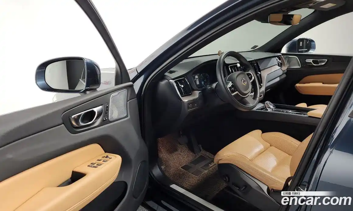 Volvo XC60 2021 2.0 гидро в Москве № 824000, фото 10