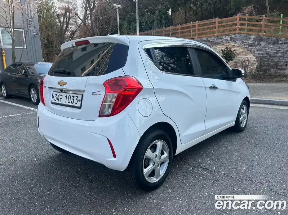 Chevrolet Spark 2015 1.0 Автомат в Москве № 858108, фото 5