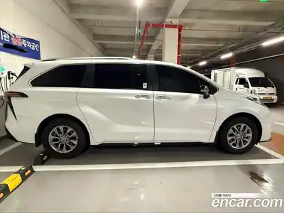 Toyota Sienna, 2024