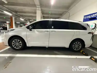 Toyota Sienna 2024 2.5 гидро в Москве № 863039, миниатюра 2