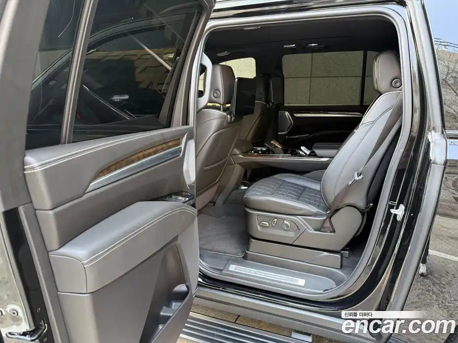 Cadillac Escalade 2025 6.2 гидро в Москве № 864086, фото 11