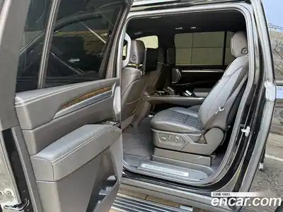 Cadillac Escalade 2025 6.2 гидро в Москве № 864086, миниатюра 11