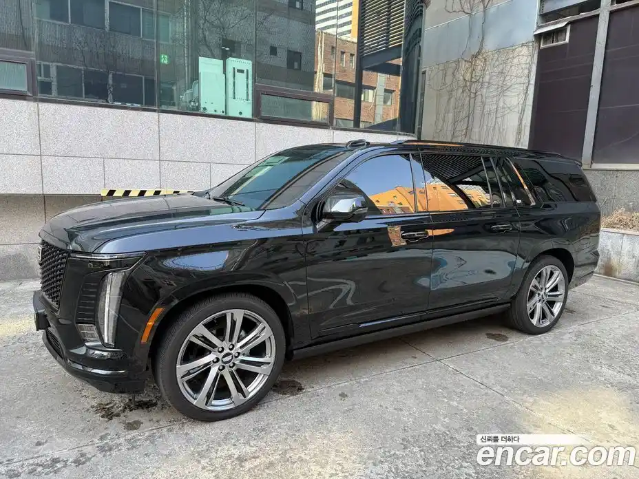 Cadillac Escalade 2025 6.2 гидро в Москве № 864086, фото 3