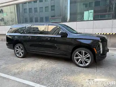 Cadillac Escalade 2025 6.2 гидро в Москве № 864086, миниатюра 4