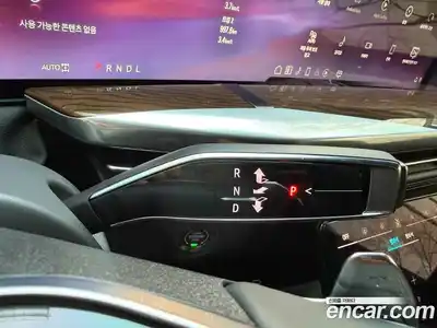 Cadillac Escalade 2025 6.2 гидро в Москве № 864086, миниатюра 9