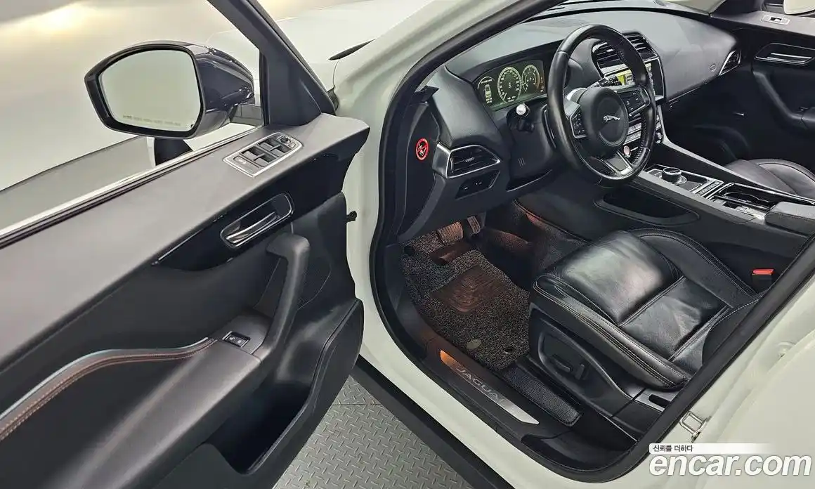 Jaguar F-Pace 2018 2.0 гидро в Москве № 897222, фото 11
