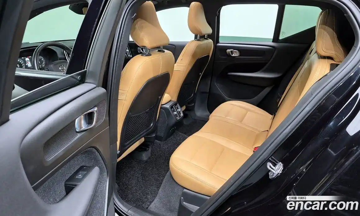 Volvo XC40 2021 2.0 гидро в Москве № 972045, фото 12