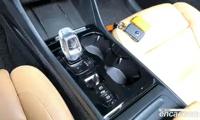 Volvo XC40 2021 2.0 гидро в Москве № 972045, миниатюра 9